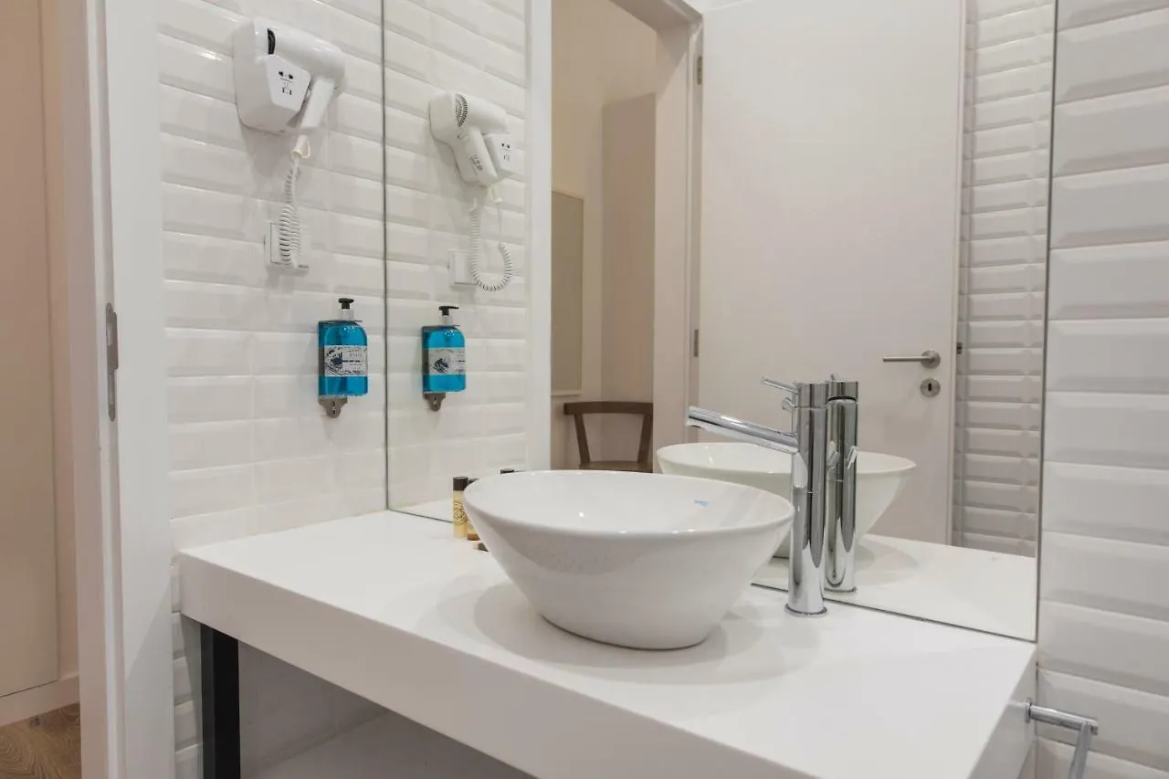 Chiado Cosmopolitan Apartments Лиссабон