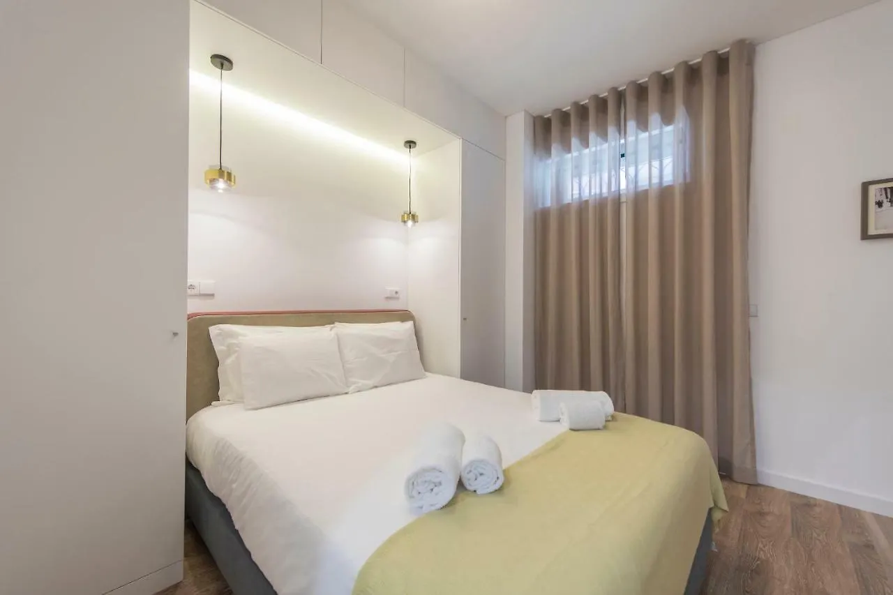 Chiado Cosmopolitan Apartments Лиссабон