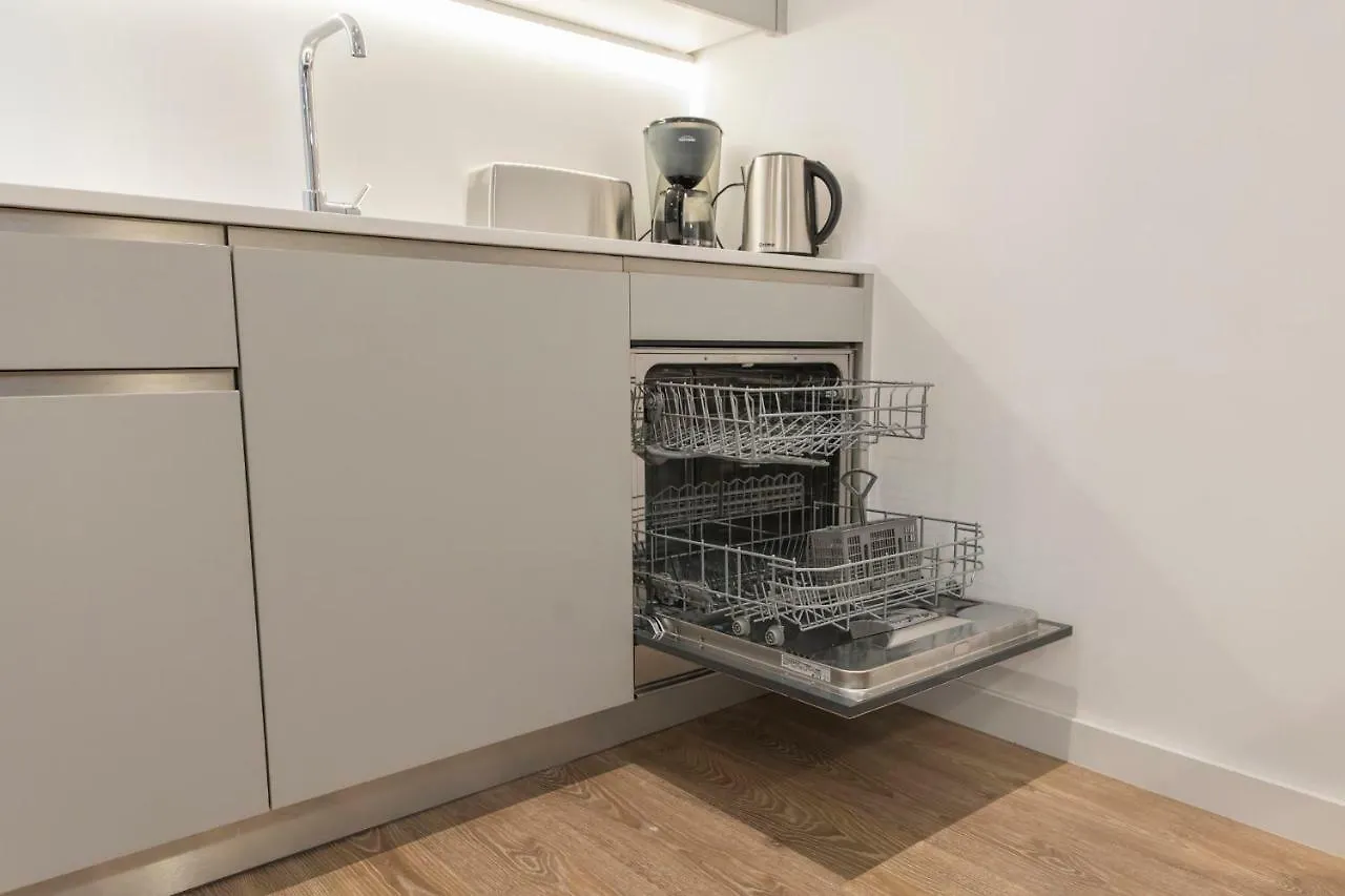 Chiado Cosmopolitan Apartments Лиссабон