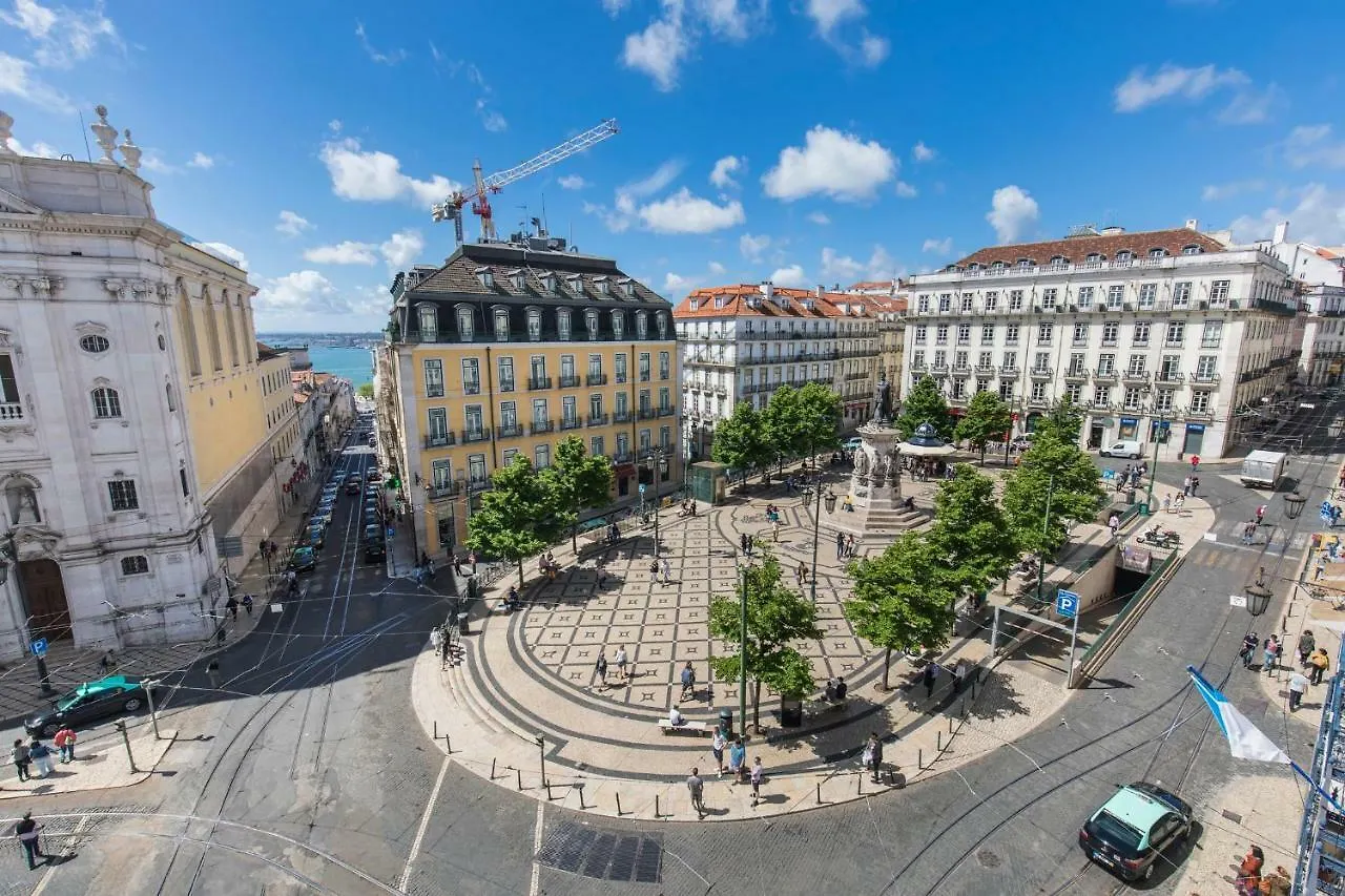 Chiado Cosmopolitan Apartments Лиссабон Португалия