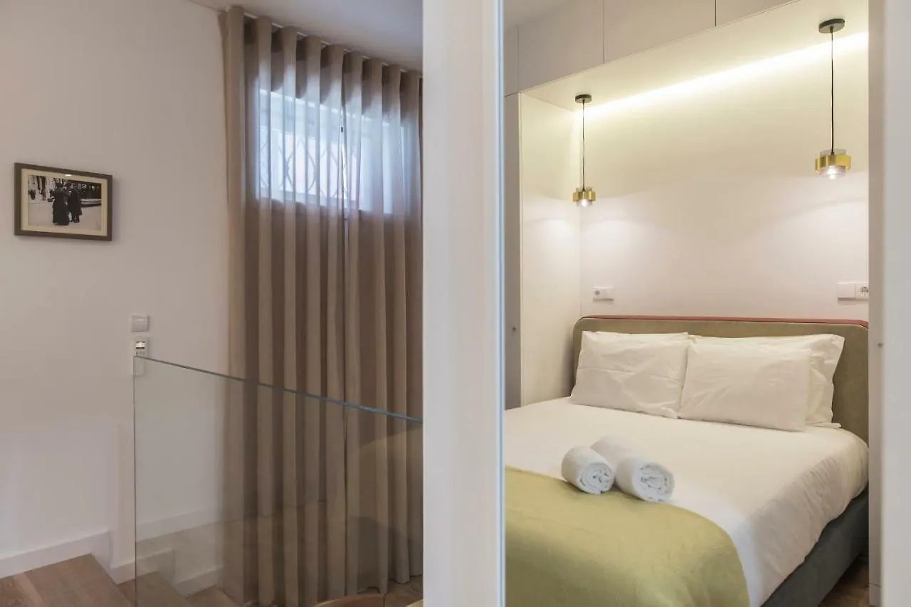 Chiado Cosmopolitan Apartments Лиссабон